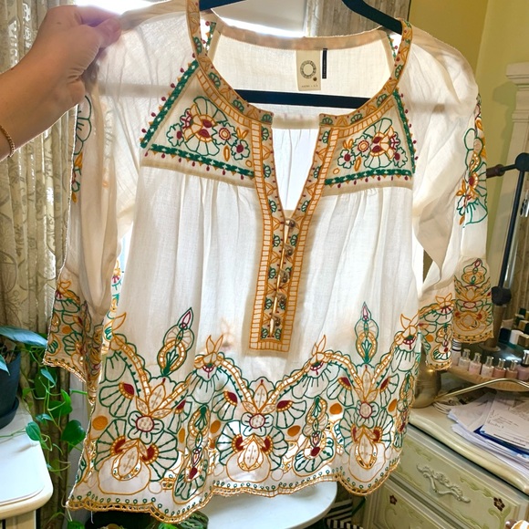 “Bisbee” embroidered top - Picture 5 of 7